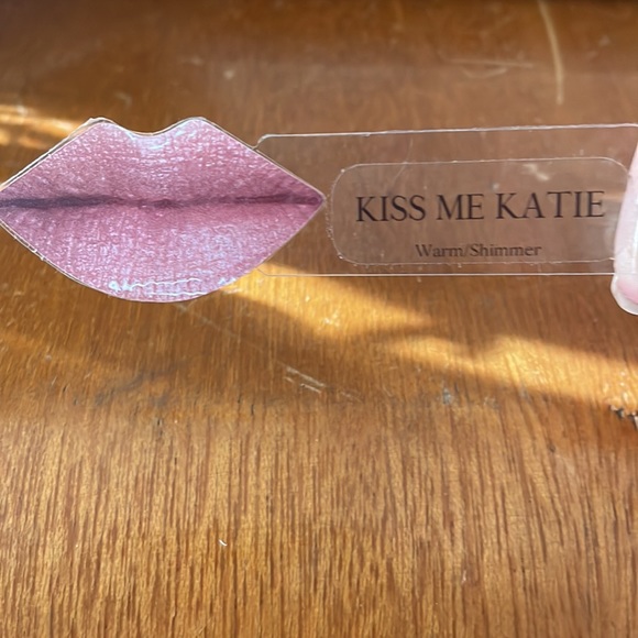Kiss Me Katie Lipsense color - Picture 2 of 7